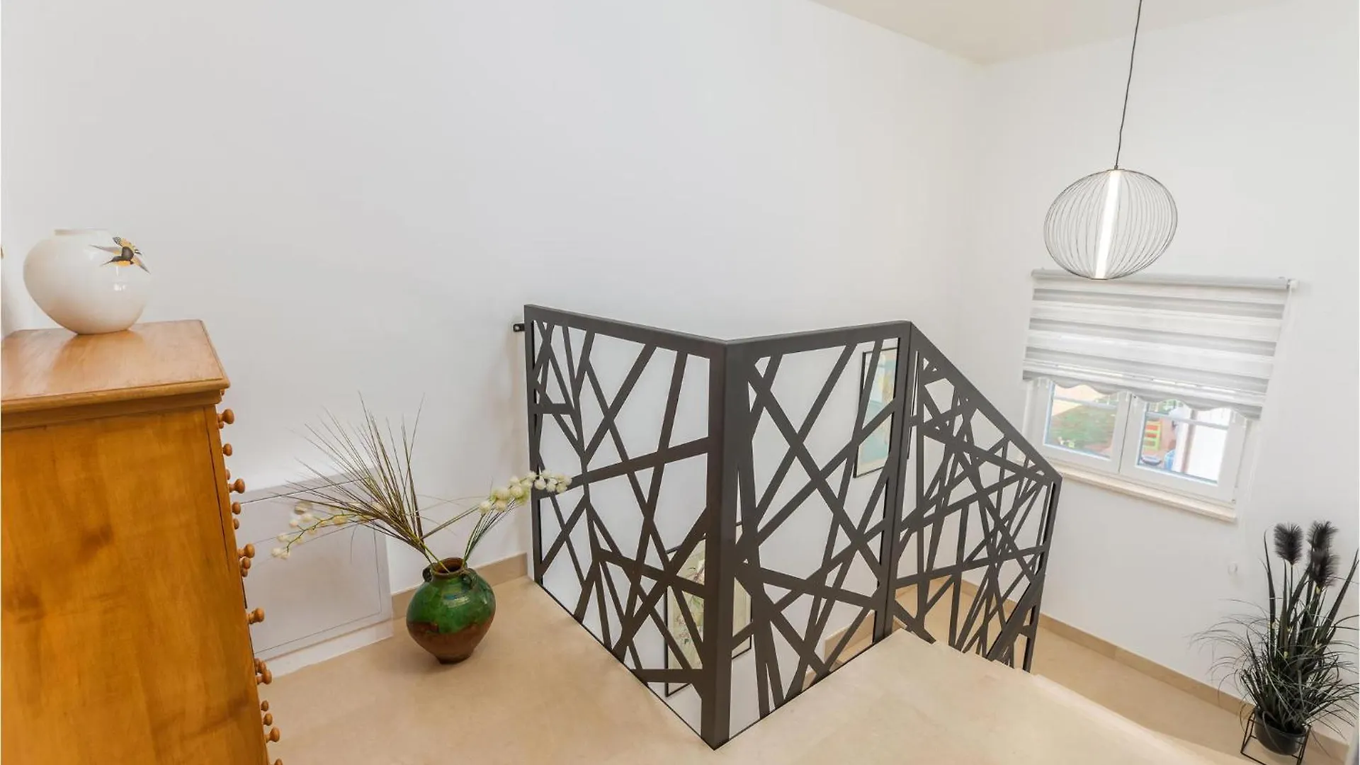 4 Bedroom Nice Home In Galizana