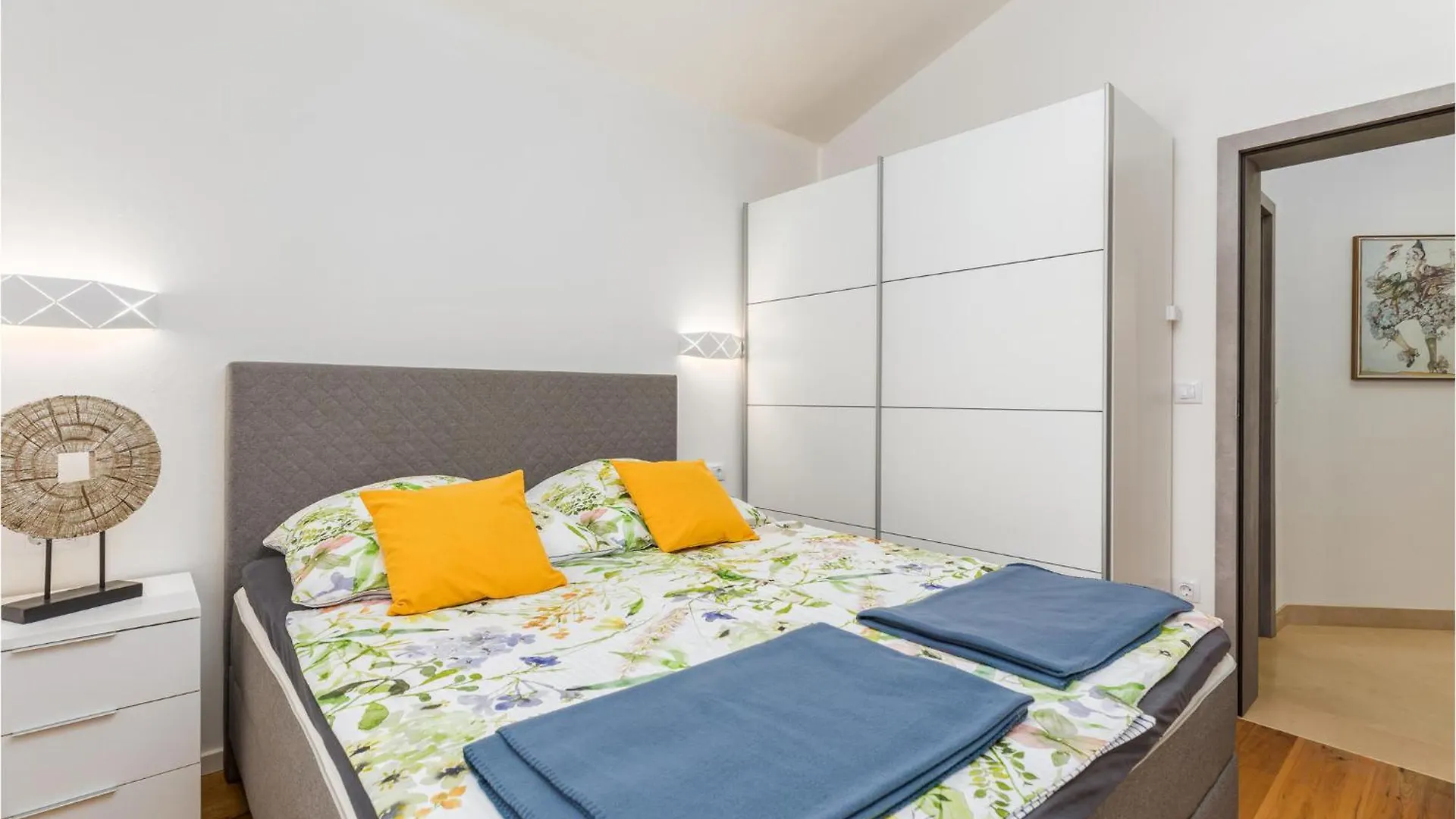 4 Bedroom Nice Home In Galizana 0*,