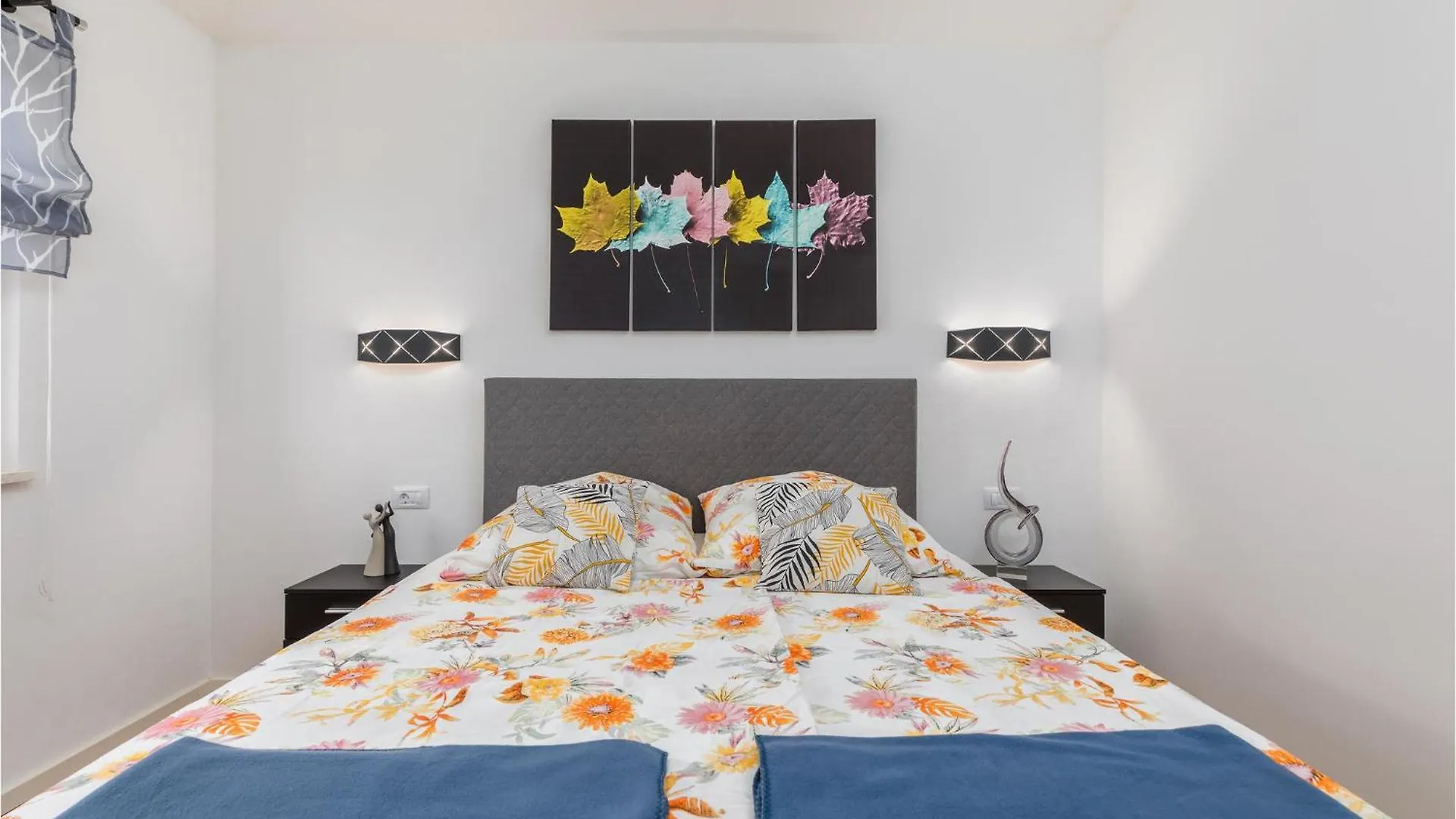 4 Bedroom Nice Home In Galizana